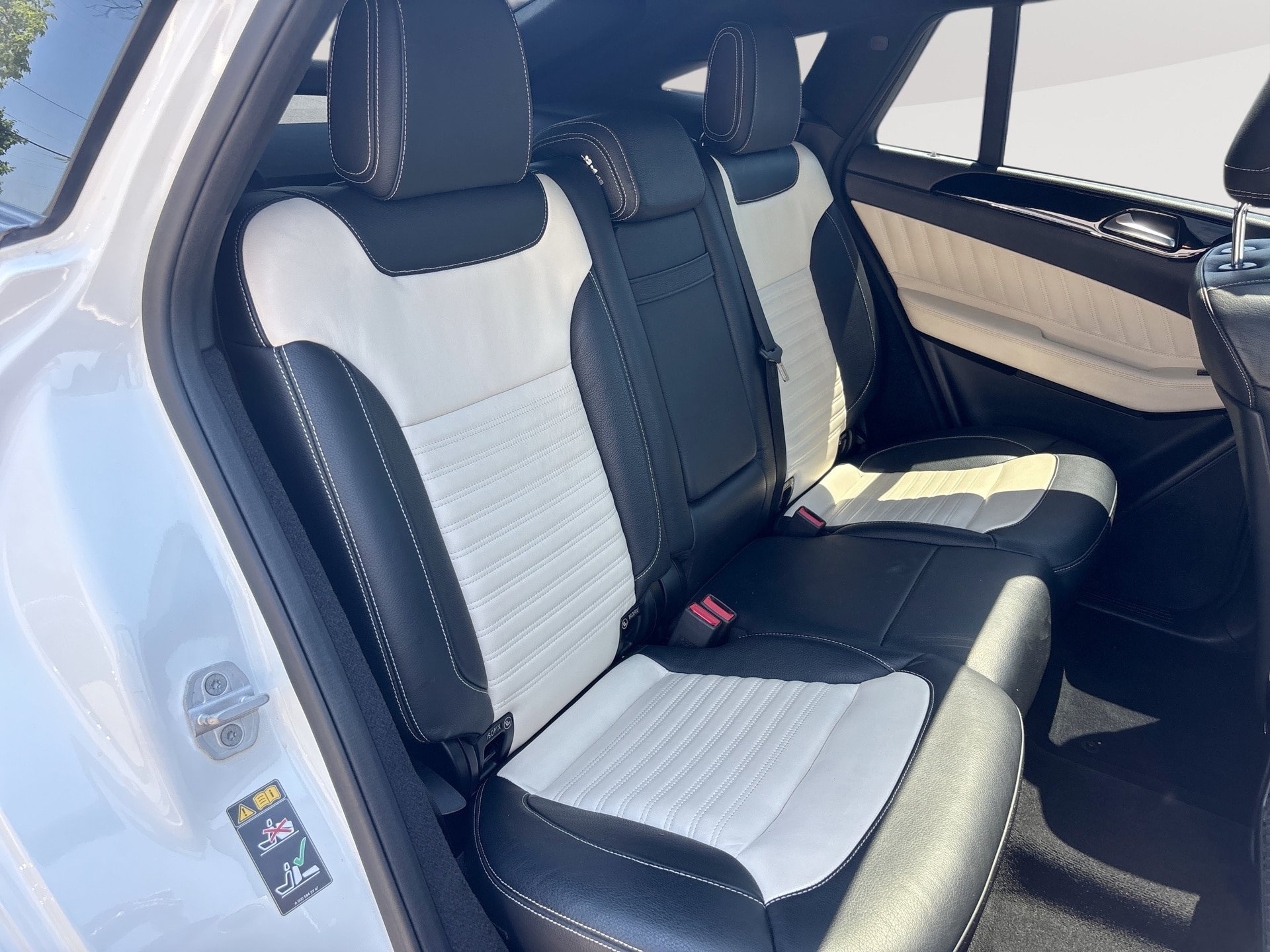 Used 2016 Mercedes-Benz GLE 450 4MATIC Coupe w/ Premium Package image 27