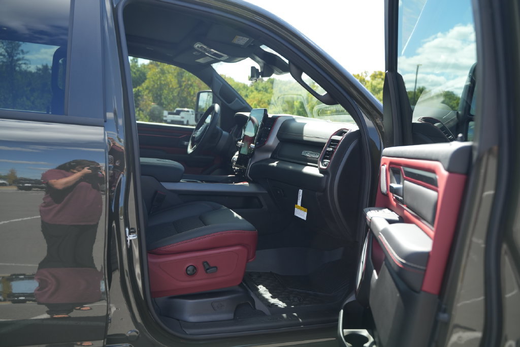 New 2027 RAM 1500 Rebel w/ Rebel Level 2 Equipment Group AWD/4WD image 19