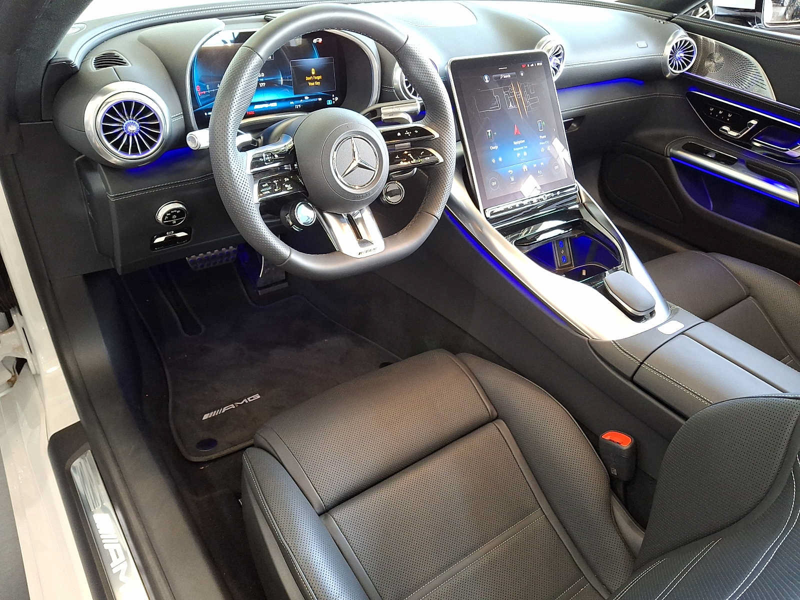 Used 2025 Mercedes-Benz SL 63 AMG S e Performance 4MATIC image 8