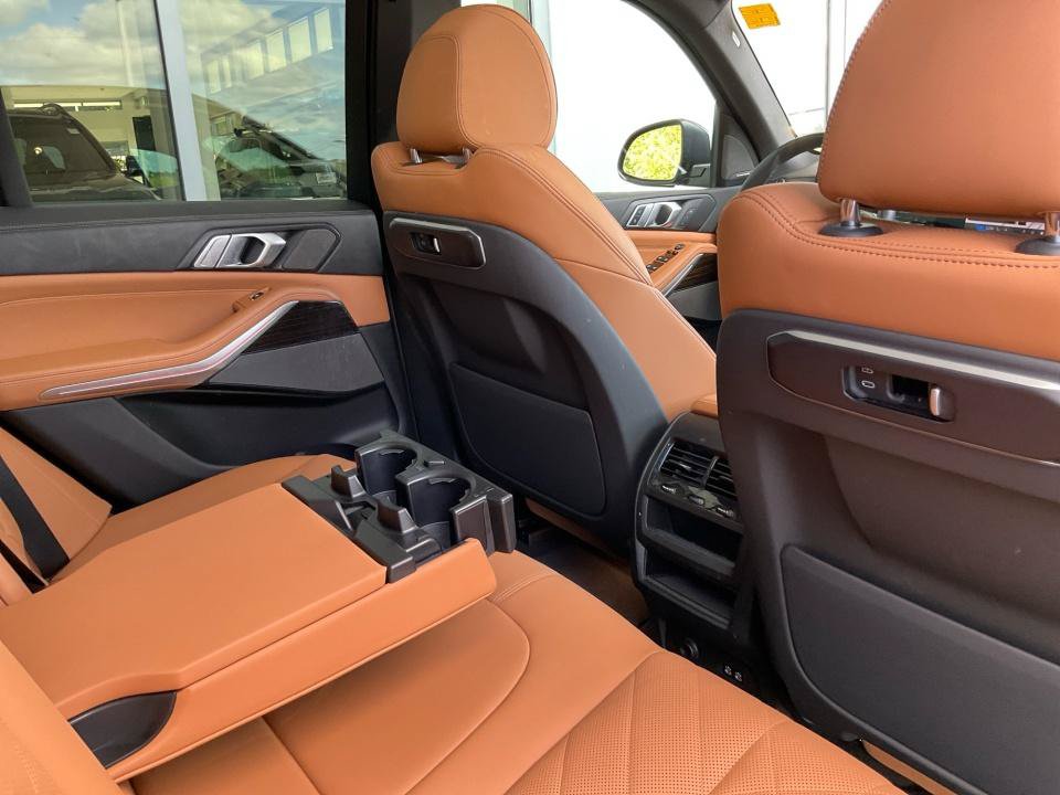 Used 2025 BMW X5 xDrive50e w/ Premium Package AWD/4WD image 29