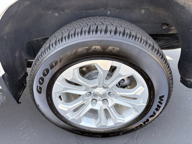 Used 2023 Chevrolet Silverado 1500 LTZ AWD/4WD image 25