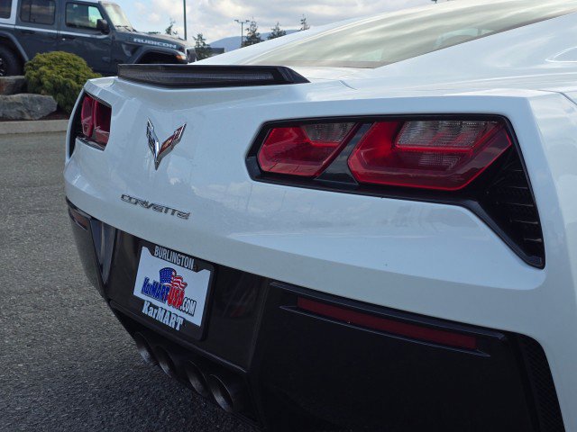 Used 2019 Chevrolet Corvette Stingray Coupe w/ 1LT RWD image 15