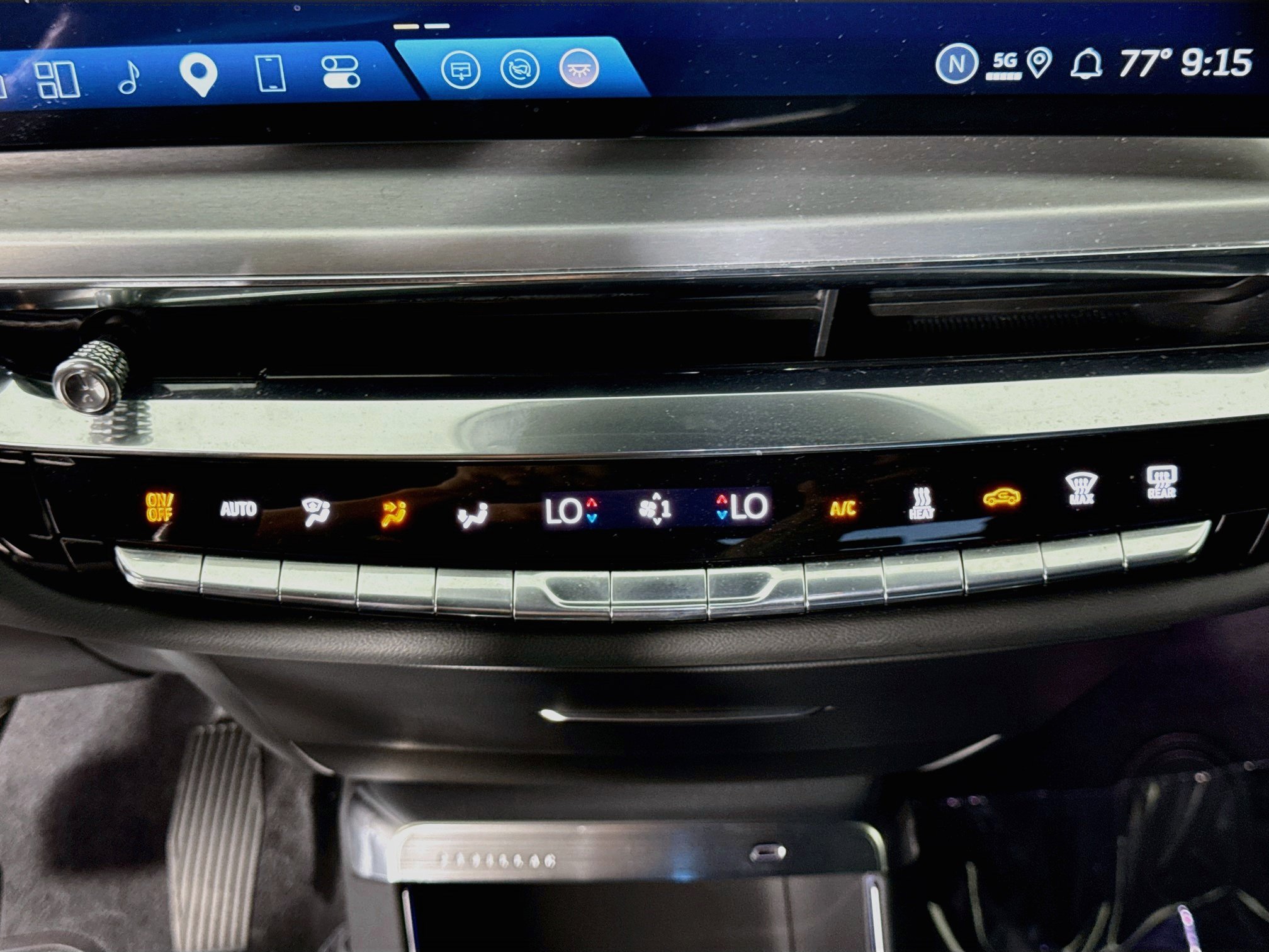 Used 2025 Cadillac Lyriq Luxury RWD image 18