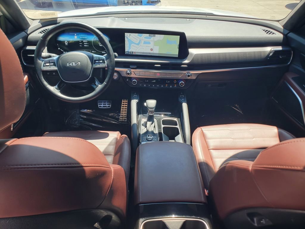 Used 2024 Kia Telluride SX Prestige w/ Towing Package AWD/4WD image 10