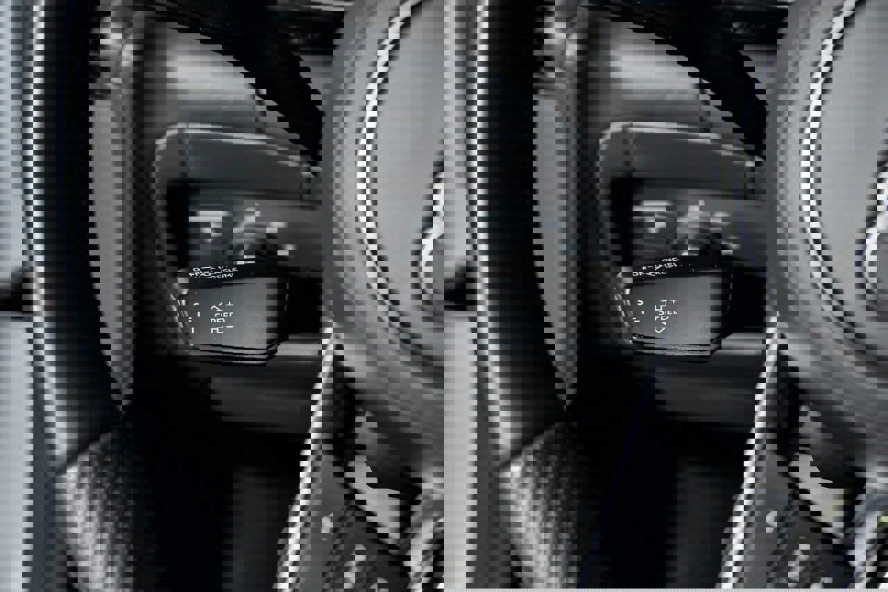 Used 2020 Audi R8 V10 w/ Carbon Exterior Package image 32