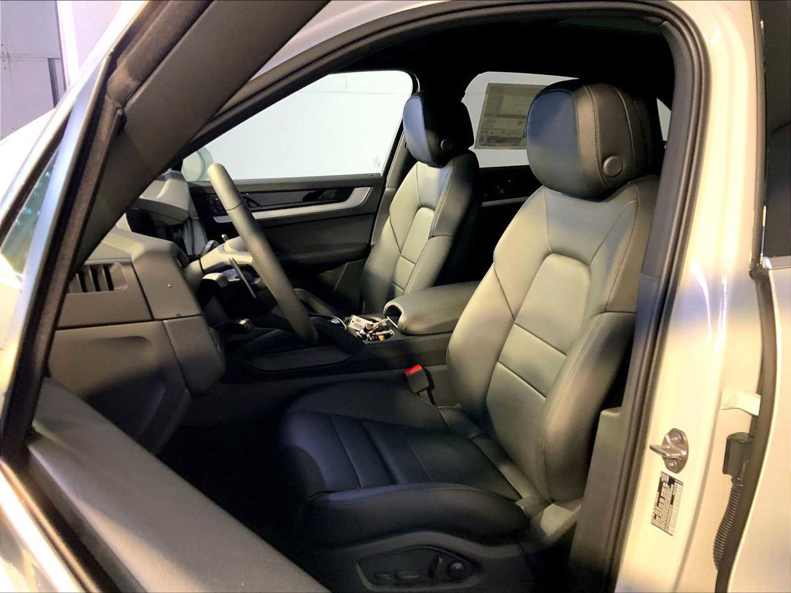 New 2026 Porsche Cayenne image 5