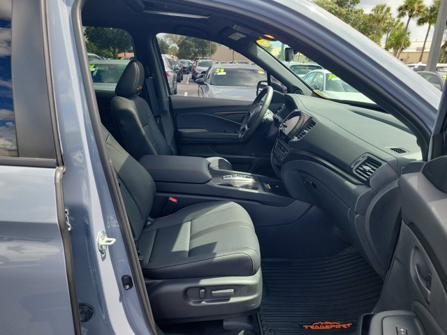 Certified 2025 Honda Passport TrailSport image 10