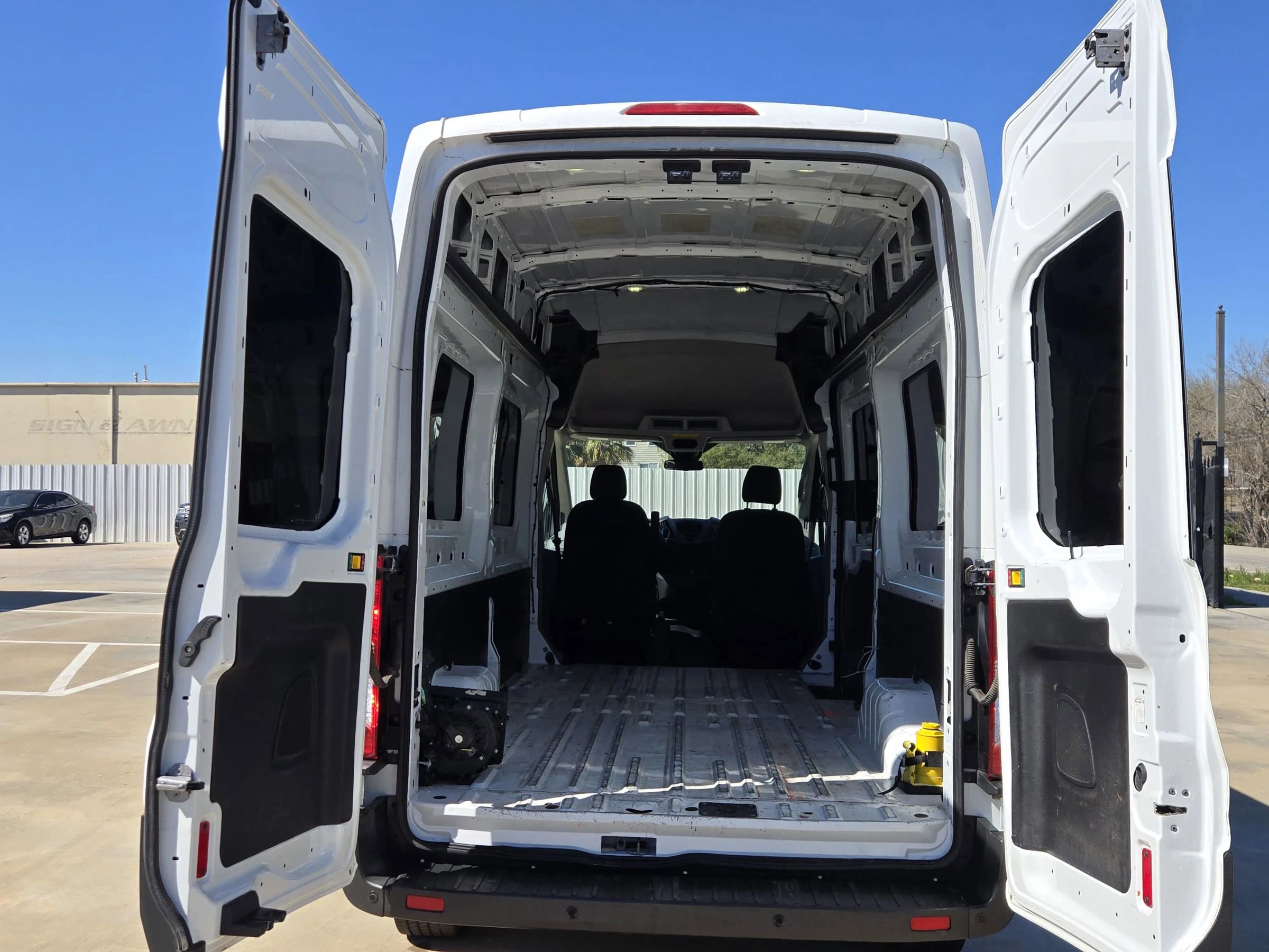Used 2017 Ford Transit 350 148 High Roof image 26