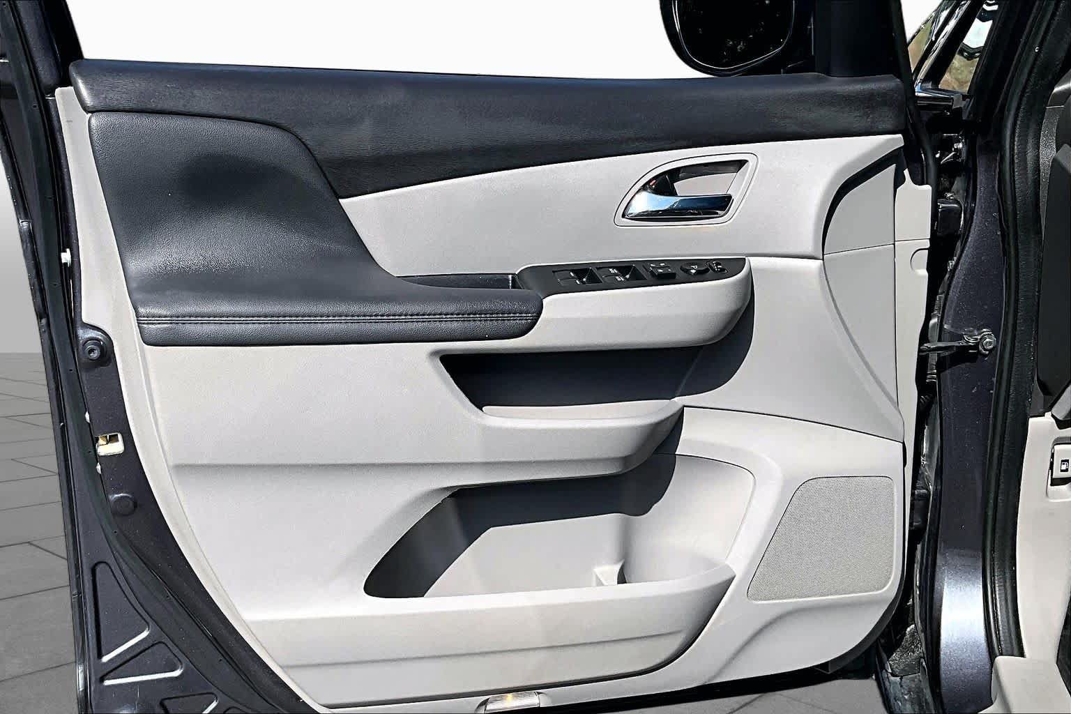 Used 2016 Honda Odyssey EX-L image 22