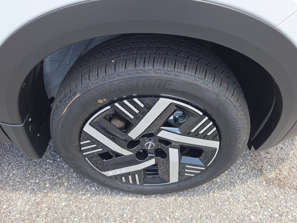 New 2026 Nissan Kicks SV w/ Cold Weather Package FWD image 14