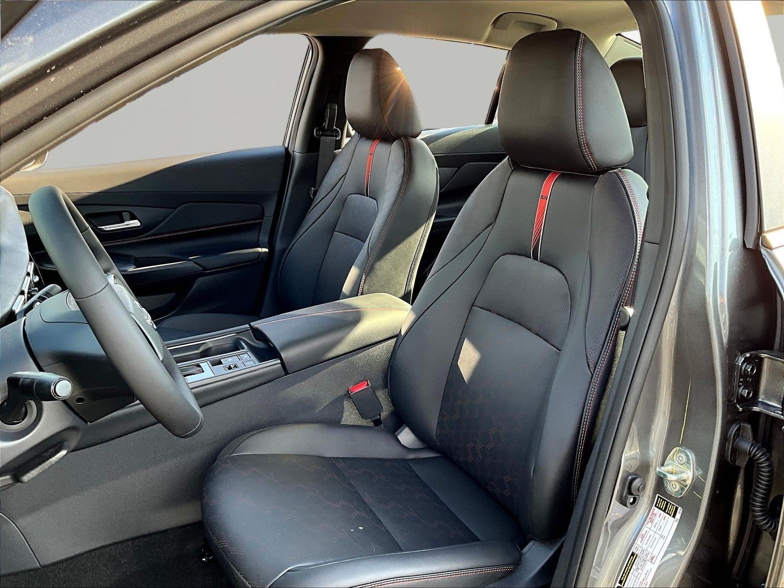 New 2027 Nissan Sentra SR w/ SR Premium Package FWD image 17