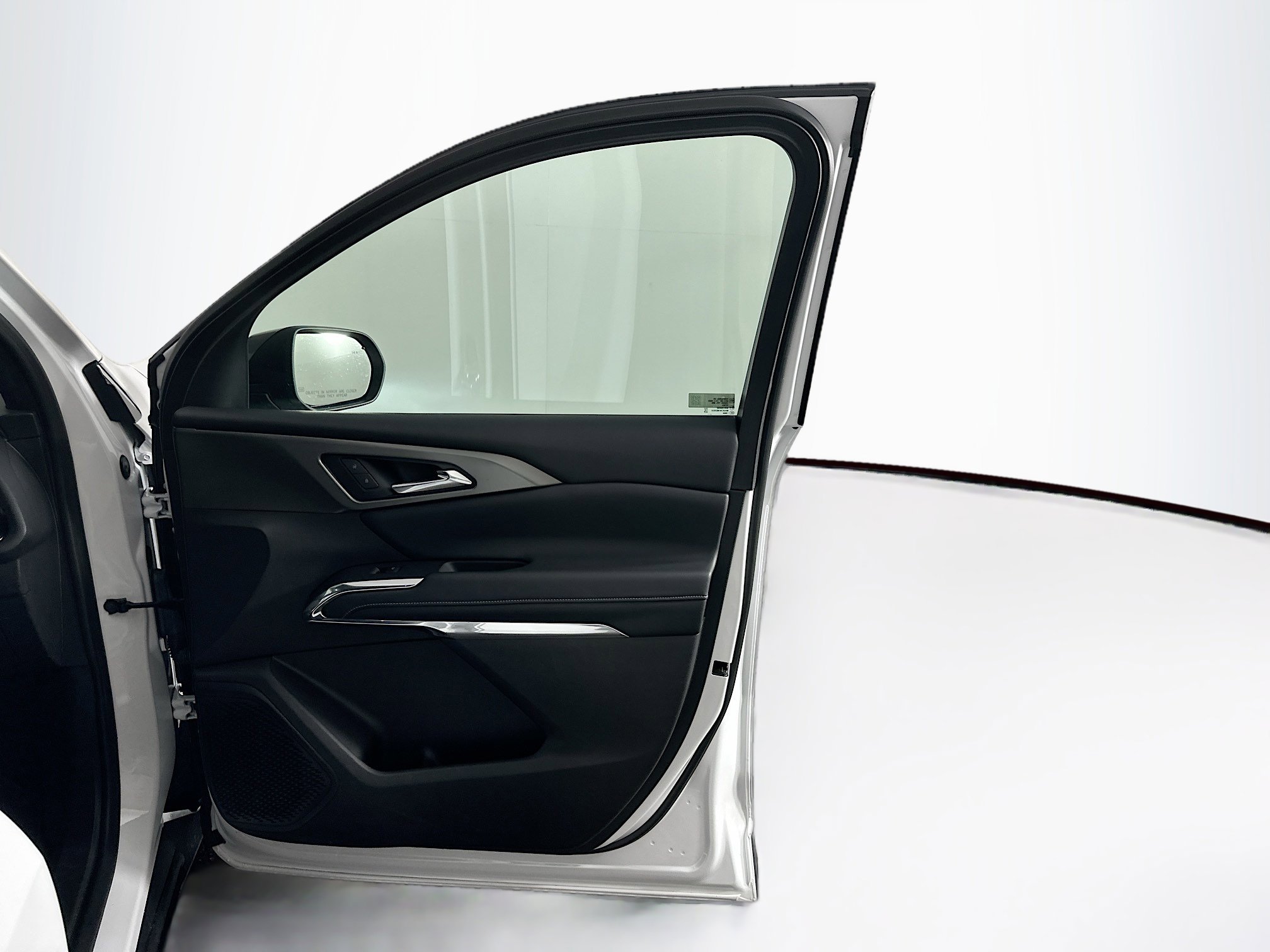 Used 2025 Chevrolet Traverse LT image 35