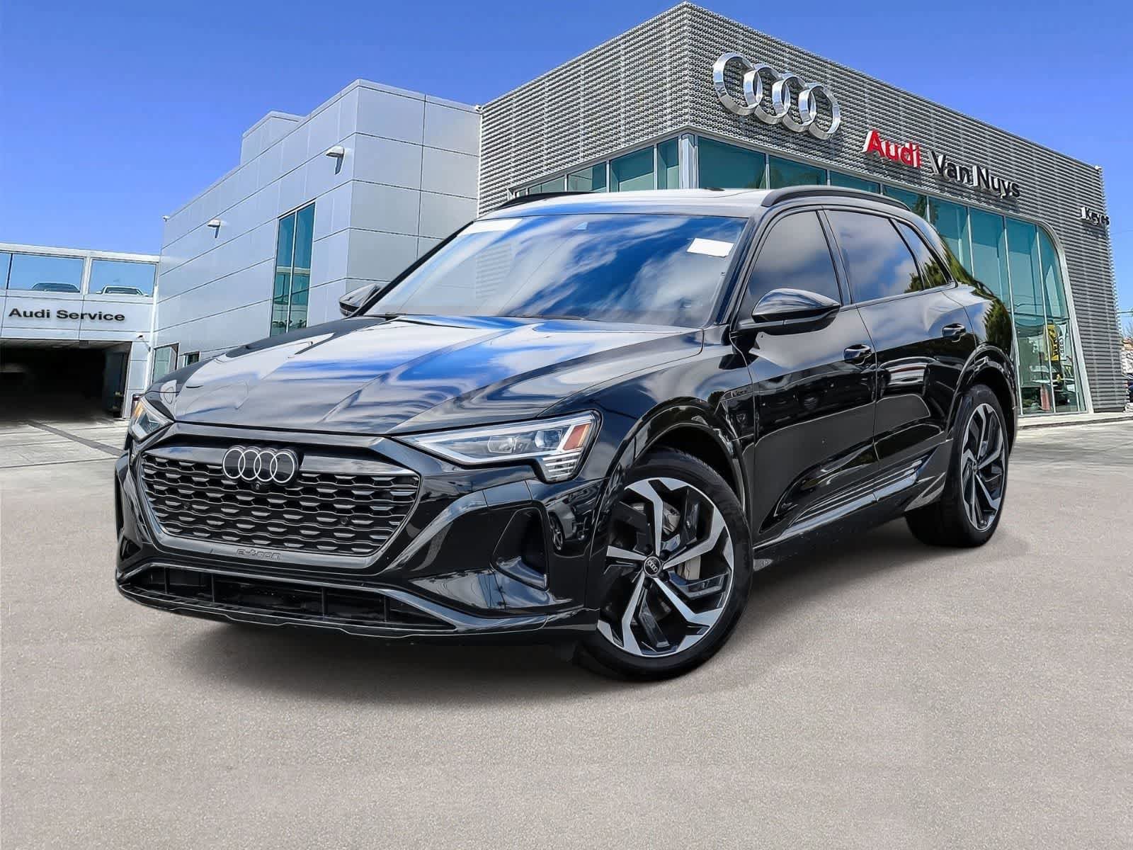 Used 2024 Audi Q8 e-tron Premium Plus AWD/4WD image 1