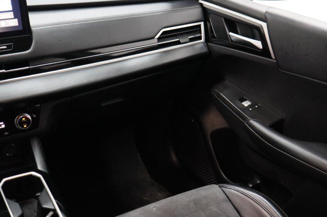 Used 2025 Mitsubishi Outlander SE FWD image 25