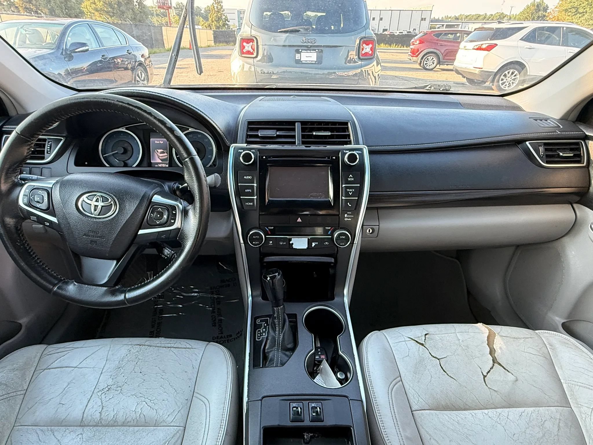 Used 2015 Toyota Camry XLE FWD image 3
