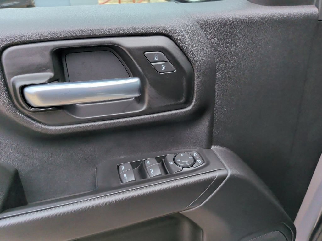 New 2026 Chevrolet Silverado 1500 Custom w/ LPO, Dark Essentials Package RWD image 11