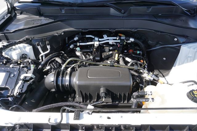Certified 2022 Ford Explorer XLT w/ Equipment Group 202A RWD image 24