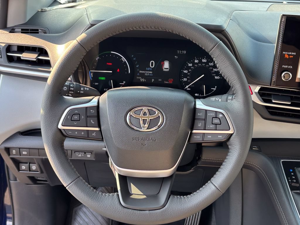 New 2026 Toyota Sienna XLE FWD image 22