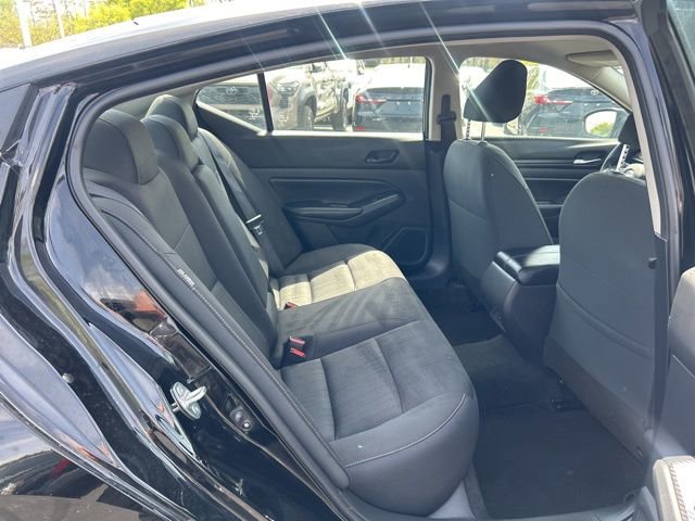 Used 2024 Nissan Altima 2.5 SV image 17