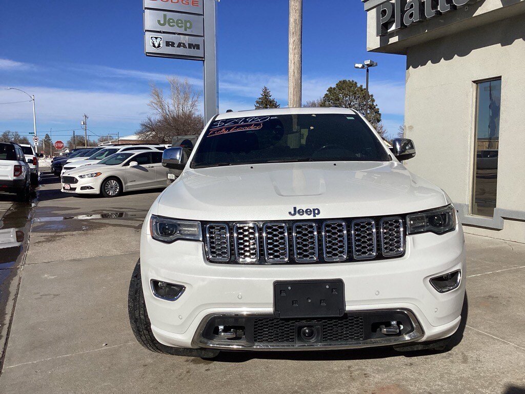 Used 2020 Jeep Grand Cherokee Overland AWD/4WD image 4