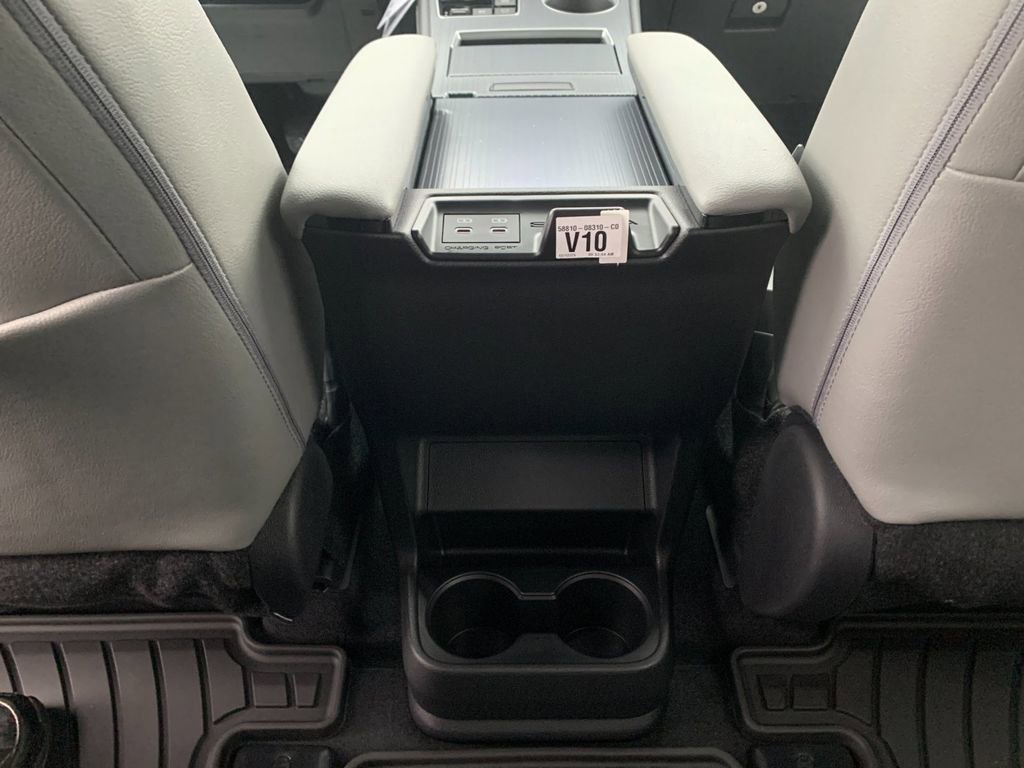 New 2026 Toyota Sienna XLE image 14
