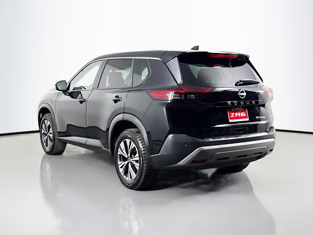 Used 2022 Nissan Rogue SV AWD/4WD image 3