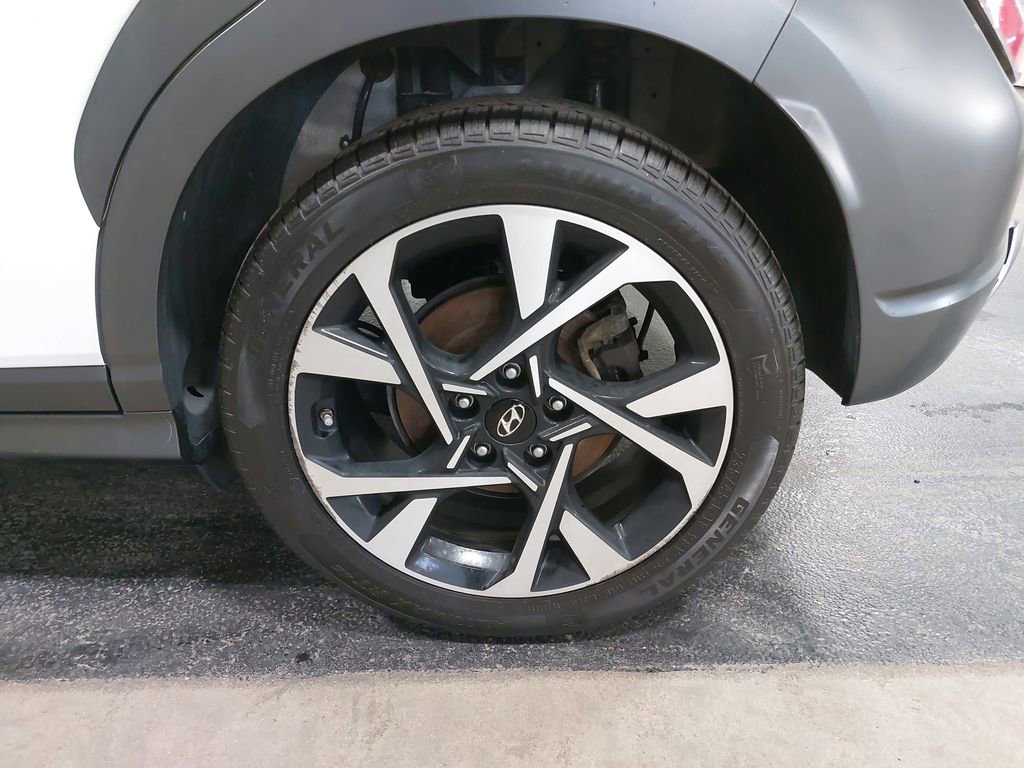 Used 2022 Hyundai Kona Limited AWD/4WD image 67