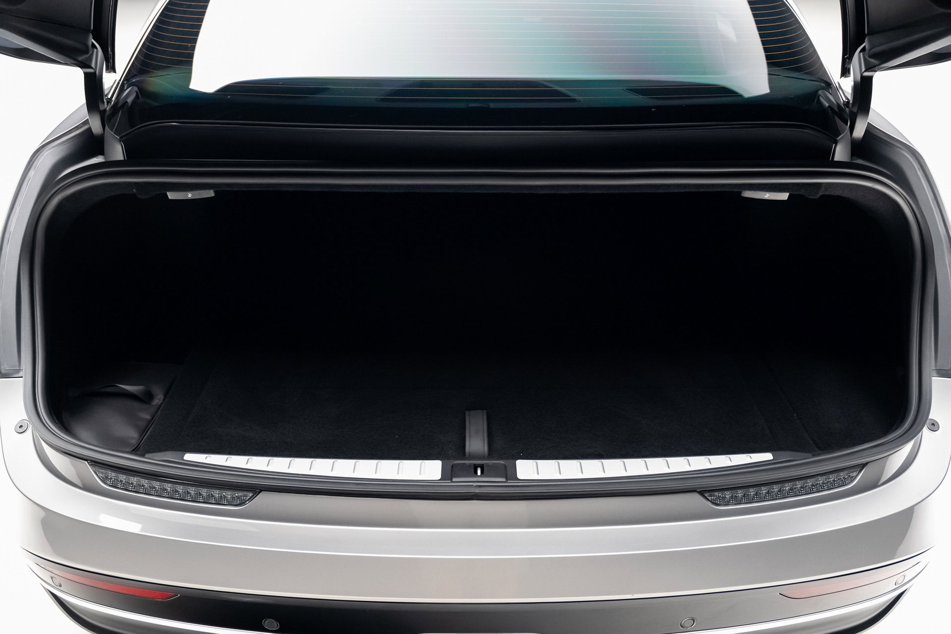 Used 2022 Lucid Air Grand Touring image 69