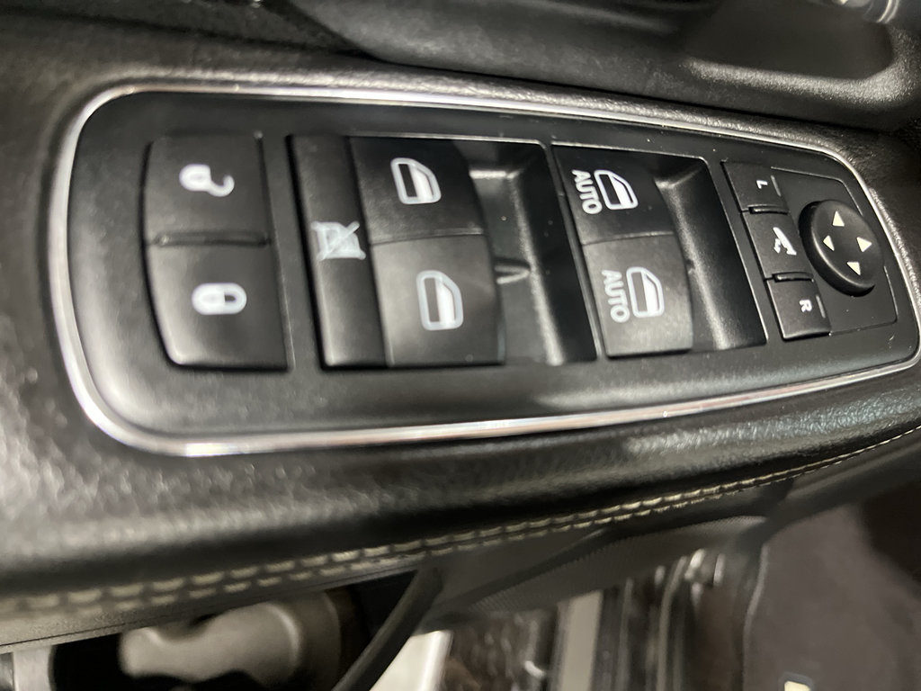 Used 2015 RAM 1500 Sport w/ Convenience Group AWD/4WD image 29