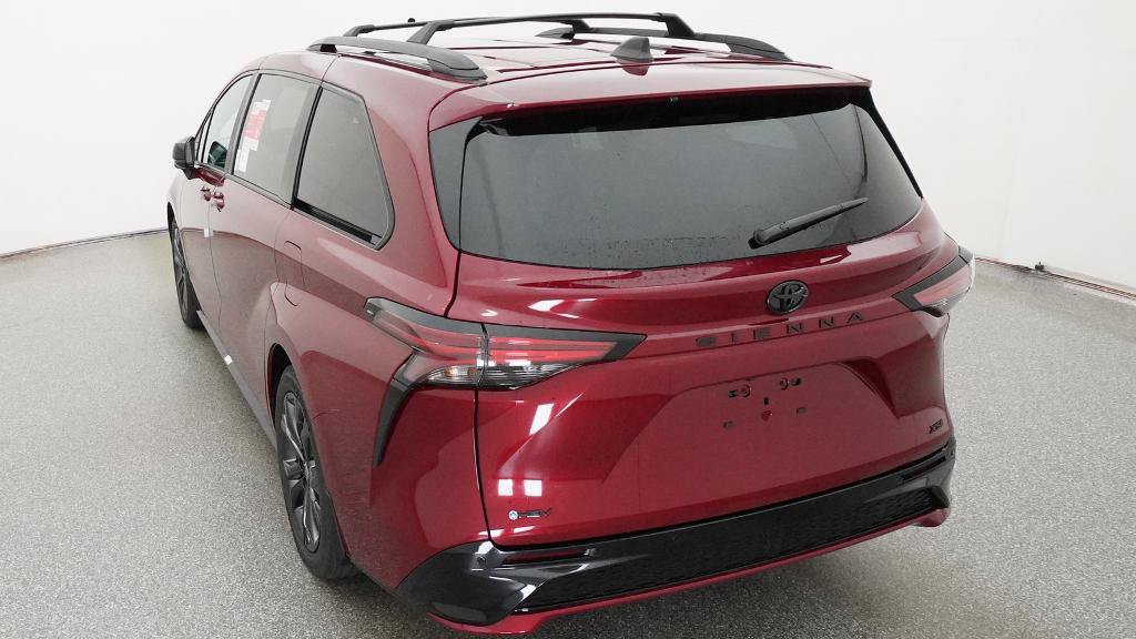New 2026 Toyota Sienna XSE FWD image 9