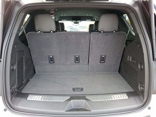 Used 2025 Chevrolet Tahoe High Country image 24