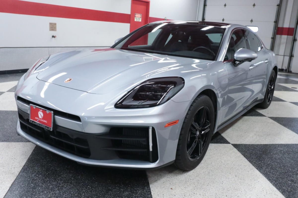 Used 2025 Porsche Panamera image 5