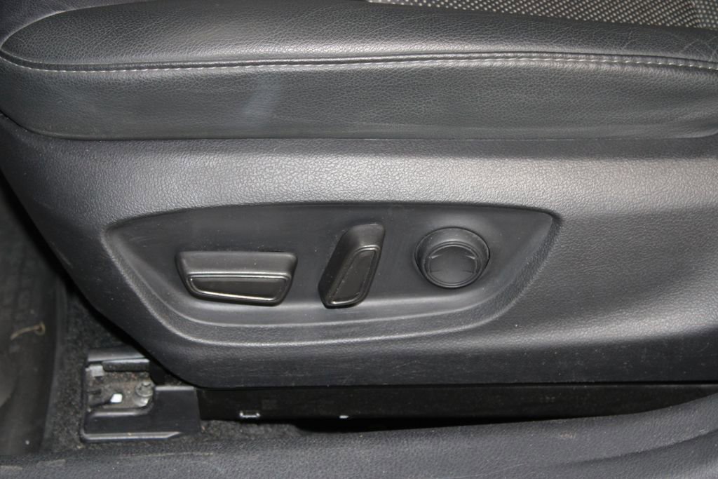 Used 2023 Toyota Camry XLE image 14
