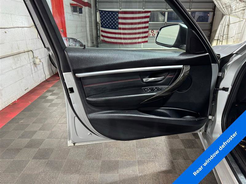 Used 2017 BMW 330i xDrive Sedan image 8
