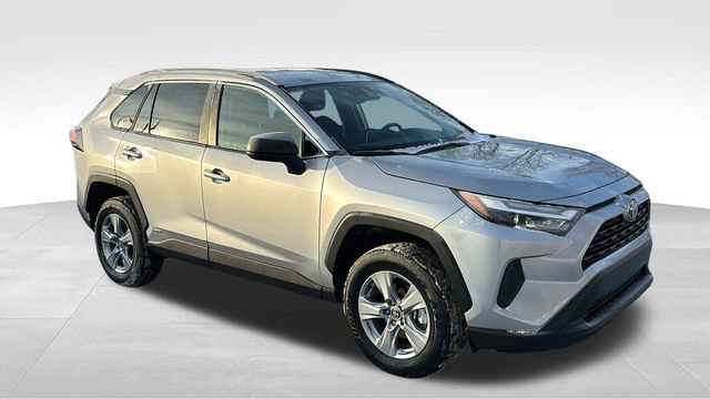 Used 2025 Toyota RAV4 LE image 29