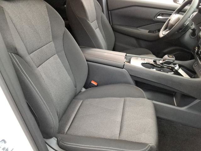 Certified 2026 Nissan Rogue SV FWD image 16