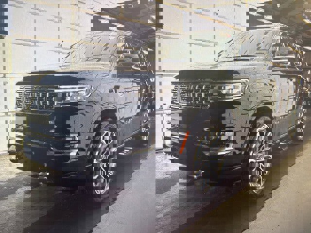 Used 2022 Jeep Grand Wagoneer Series III w/ Rear Seat Video Group 1 image 3