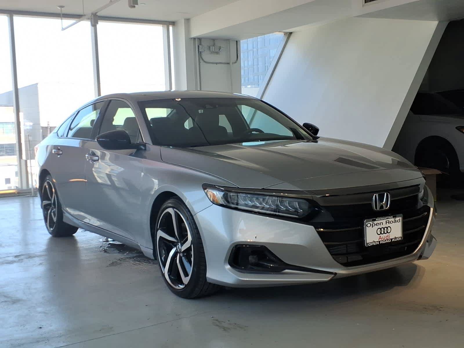 Used 2022 Honda Accord Sport image 3