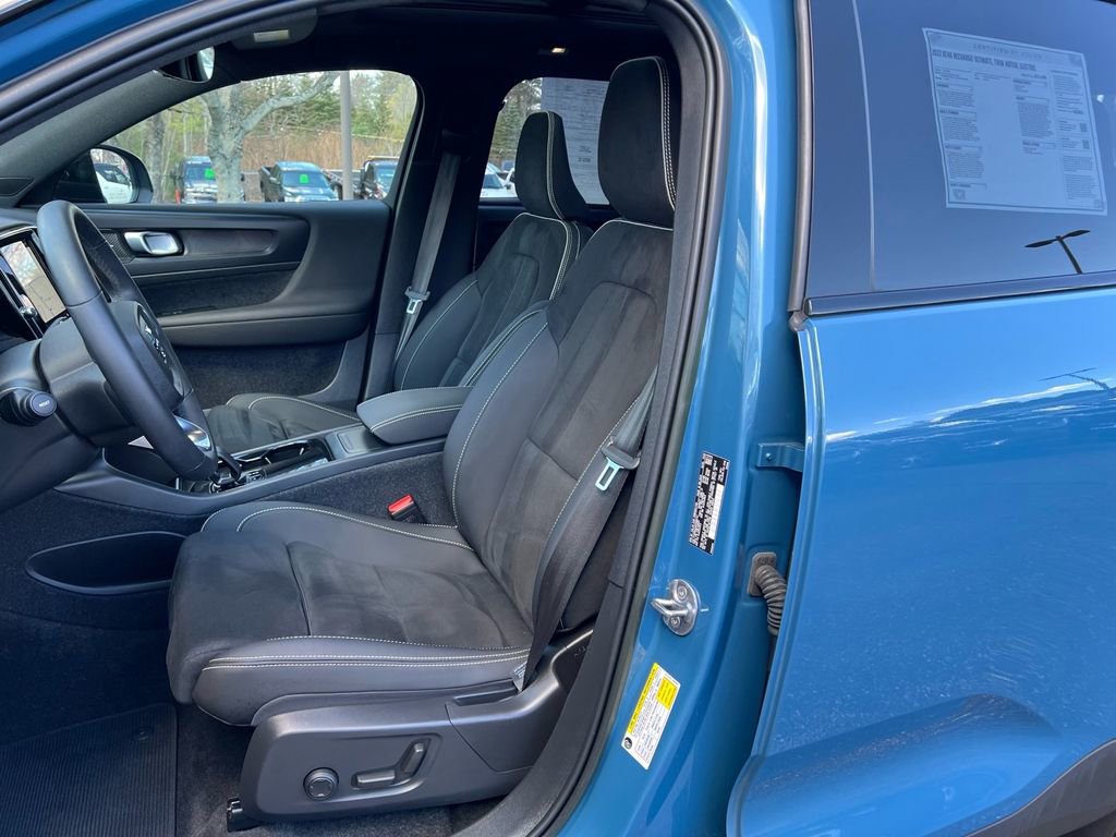 Certified 2023 Volvo XC40 Recharge Ultimate AWD/4WD image 10