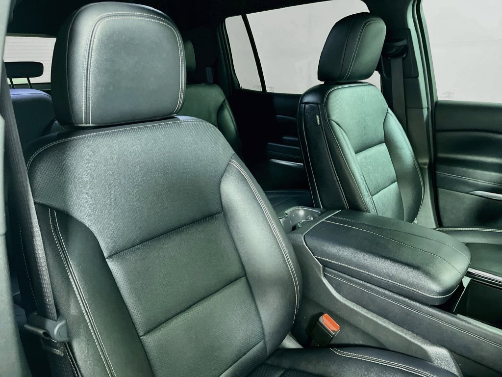 Used 2025 Chevrolet Traverse LT w/ Driver Confidence Package FWD image 26