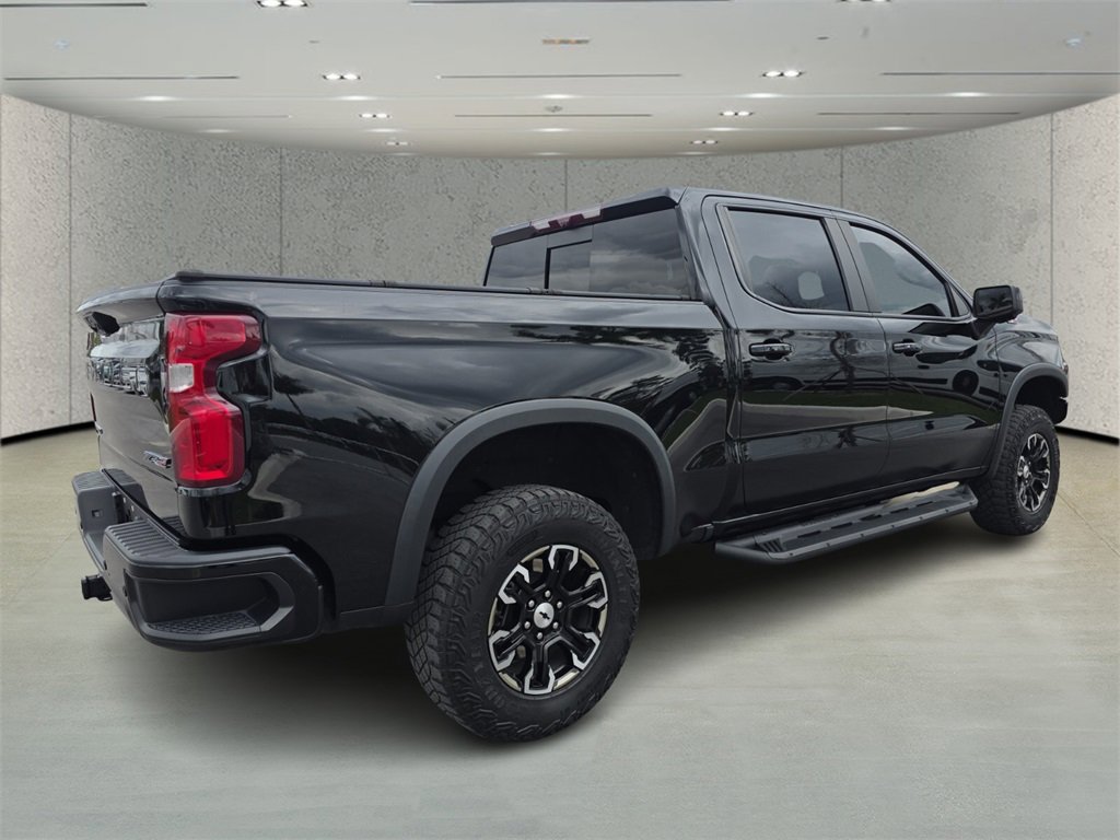 Used 2023 Chevrolet Silverado 1500 ZR2 w/ Technology Package image 3