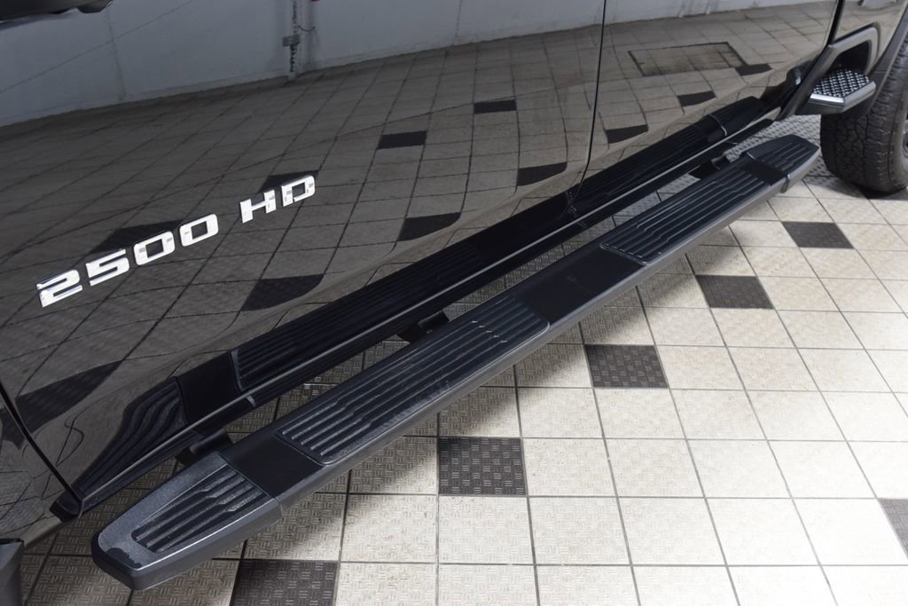 Used 2024 Chevrolet Silverado 2500 LTZ w/ LTZ Plus Package image 33