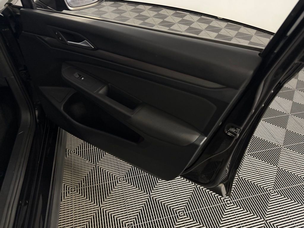 Used 2022 Volkswagen GTI SE image 33