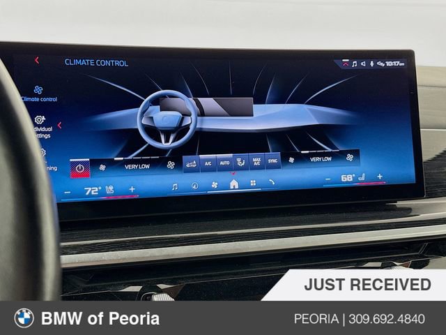 Used 2024 BMW X7 M60i w/ Executive Package image 16