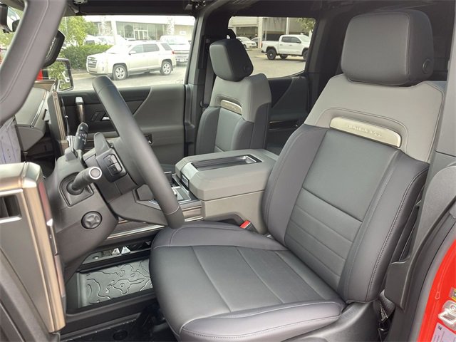 New 2025 GMC Hummer EV 2X w/ LPO, Cargo Utility Package image 9