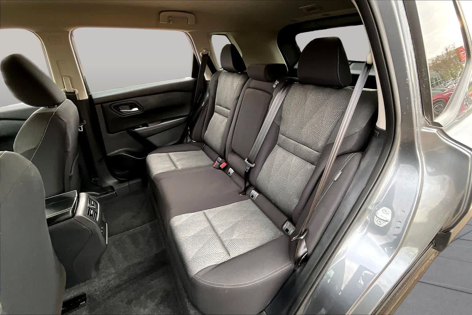 Certified 2026 Nissan Rogue SV FWD image 20
