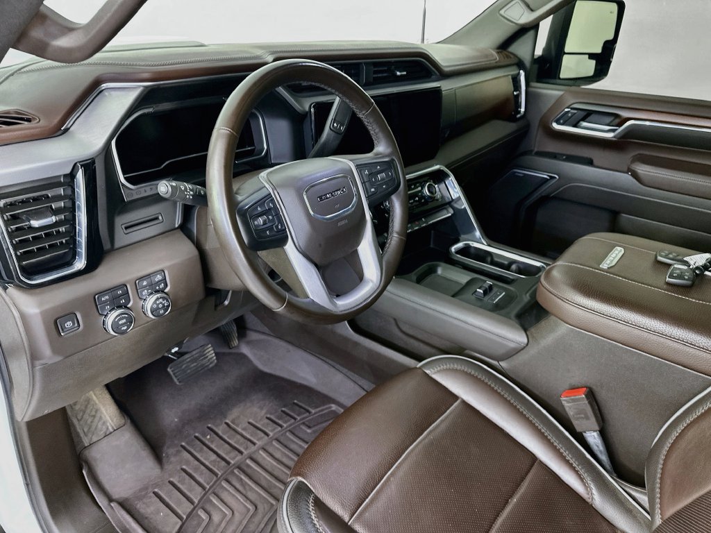Used 2024 GMC Sierra 3500 Denali AWD/4WD image 30