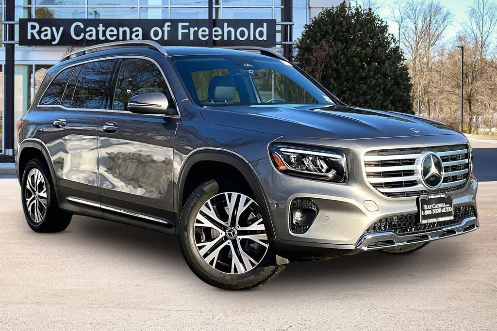 Used 2026 Mercedes-Benz GLB 250 4MATIC image 11