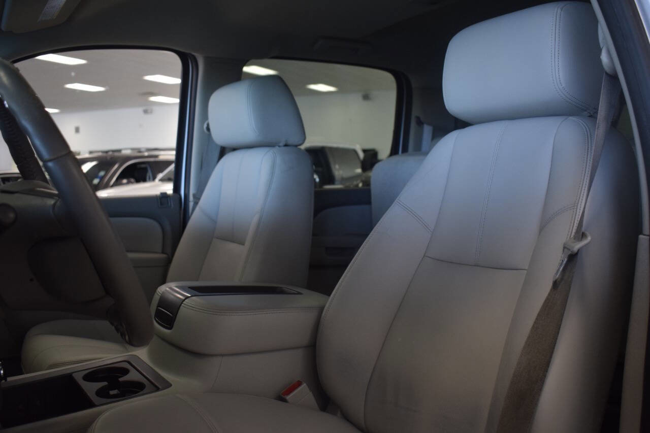 Used 2012 Chevrolet Silverado 3500 LTZ w/ LTZ Plus Package image 58