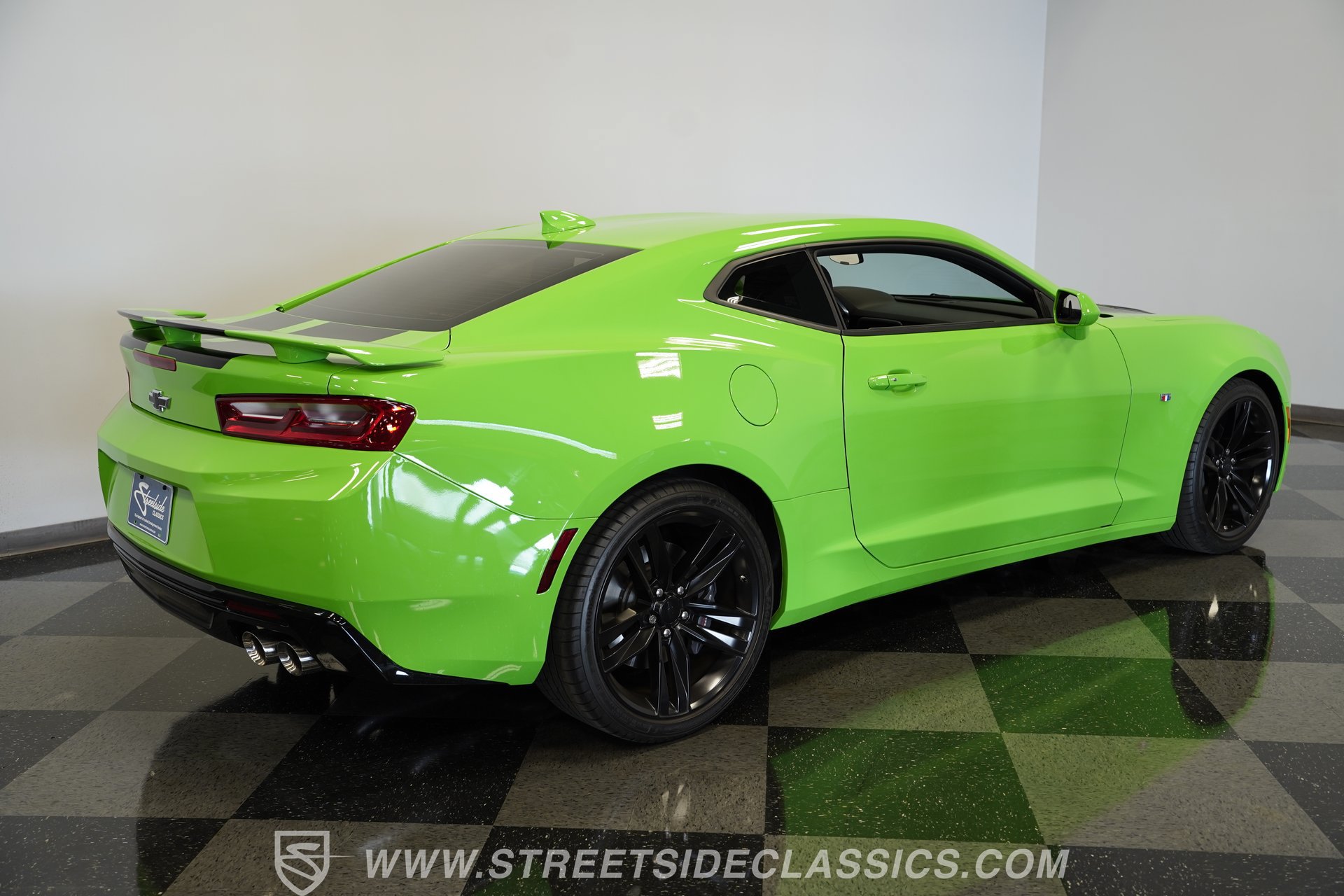 Used 2017 Chevrolet Camaro SS RWD image 13